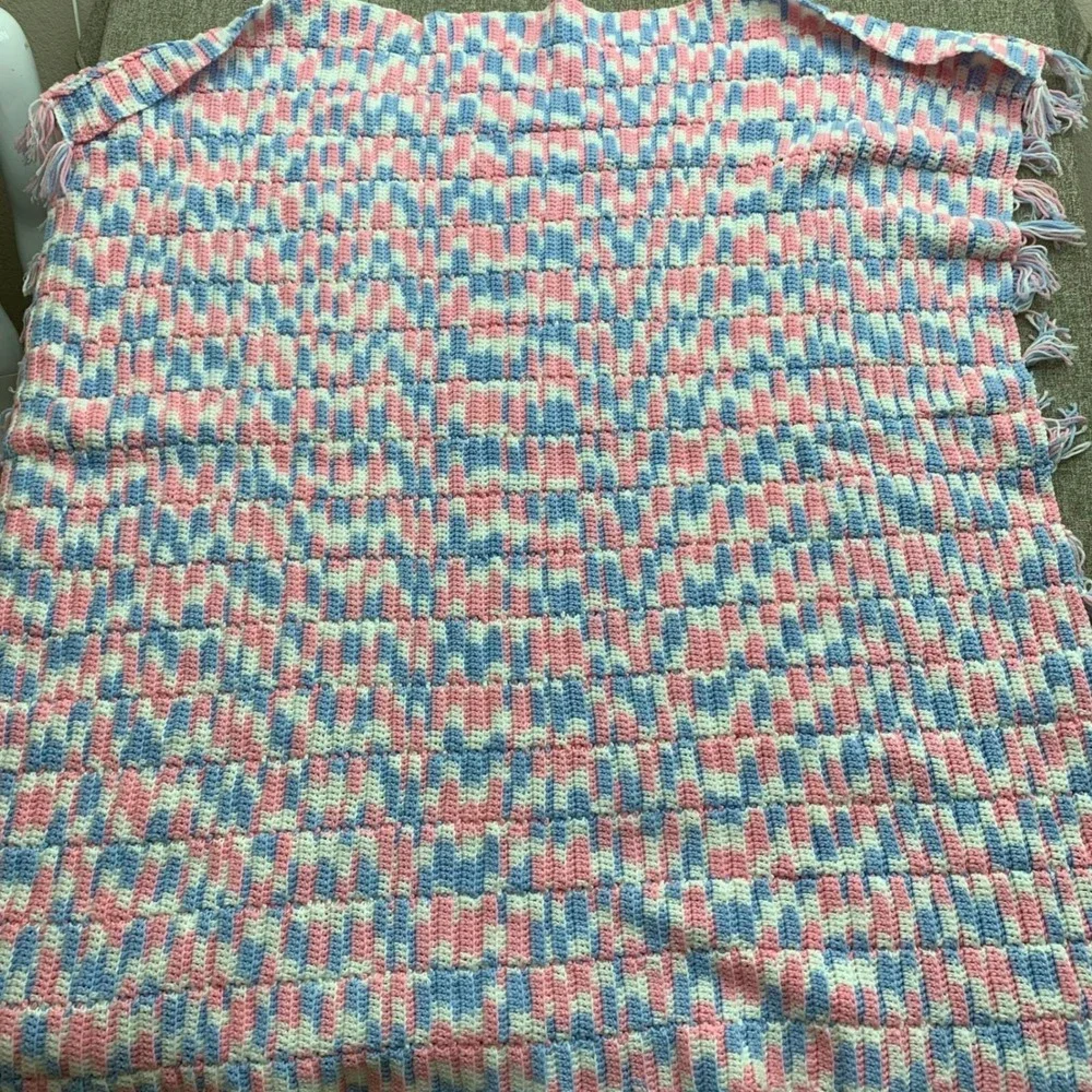 Handmade Crochet Baby Blanket Pink Blue White Plaid Tassels‎ Soft Crib